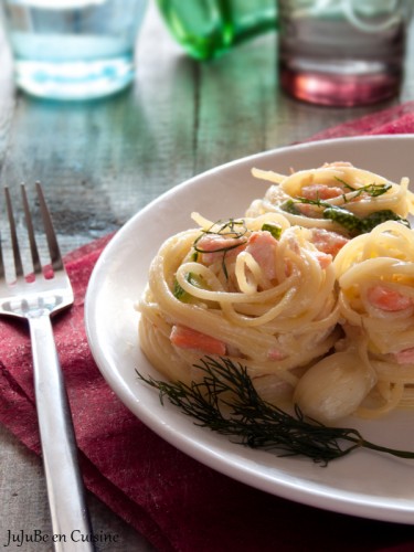 Pâtes au saumon, courgettes et aneth