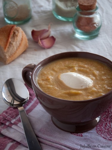 Velouté de poireaux, carottes et fromage frais