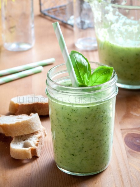 Soupe de courgettes simple