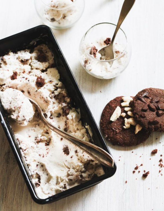 Crème glacée au lait vanillé et brisures de cookies | Jujube en cuisine