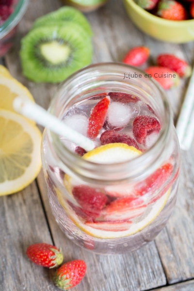 Detox water - Fruits rouges et citron