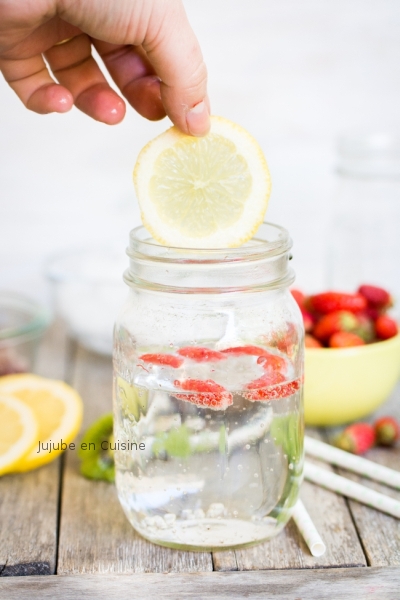 Detox water - Fruits rouges et citron