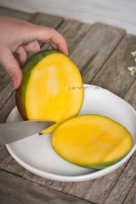 Comment couper une mangue ? | Coupez la mangue le long du noyau | Jujube en cuisine