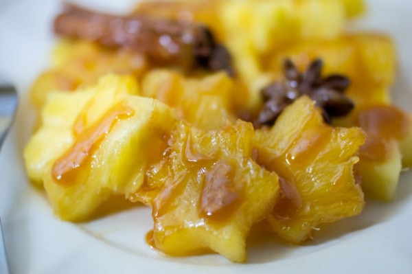 Ananas caramélisé aux épices {Menu étoilé}