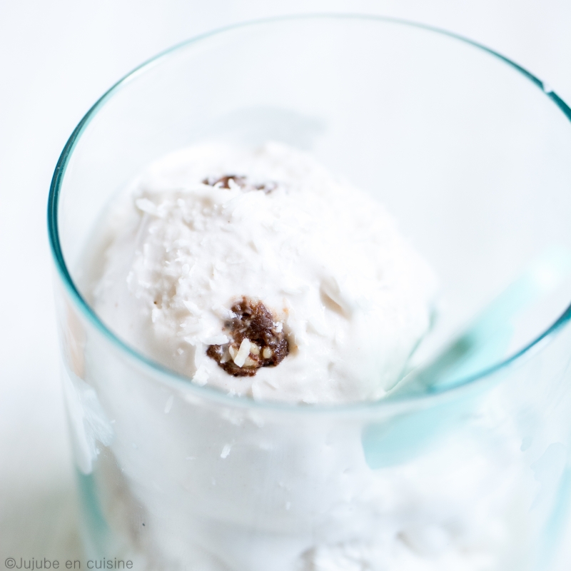 Crème glacée noix de coco et barre Nakd crunch cacao | jujube en cuisine