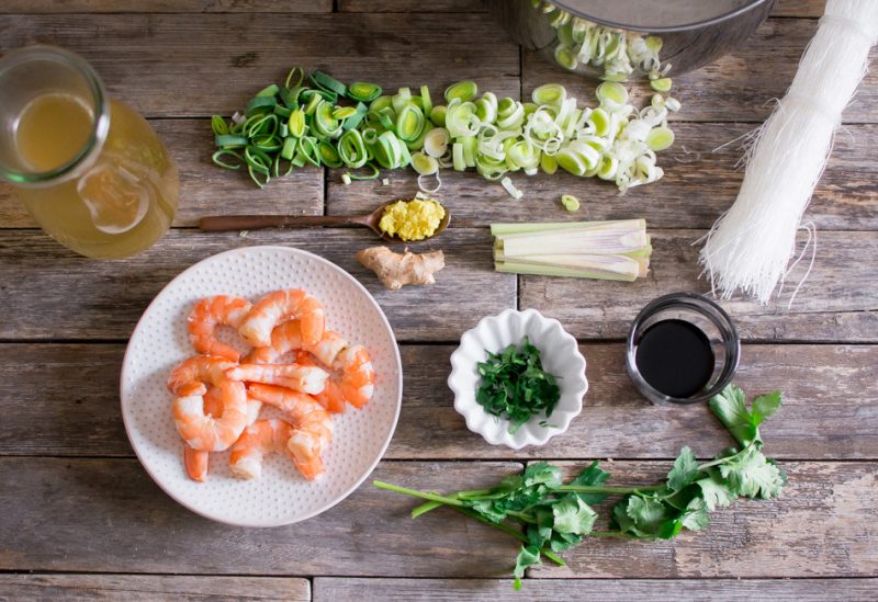 Comme un One pot pasta : Vermicelles, crevettes, bouillon citronnelle et gingembre