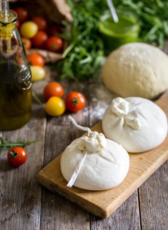 Chausson burrata, tomate, pesto de roquette et cajou | Jujube en cuisine