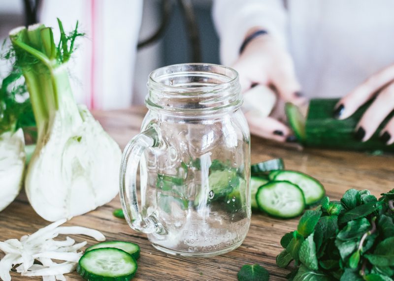 Detox water concombre fenouil menthe | Les contenants en verre sont plus sains pour conserver vos aliments | Jujube en cuisine