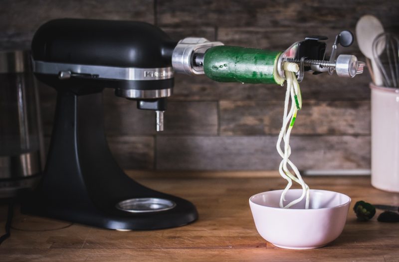 Salade de spaghetti de courgette avec le spiralizer de KitchenAid | Jujube en cuisine