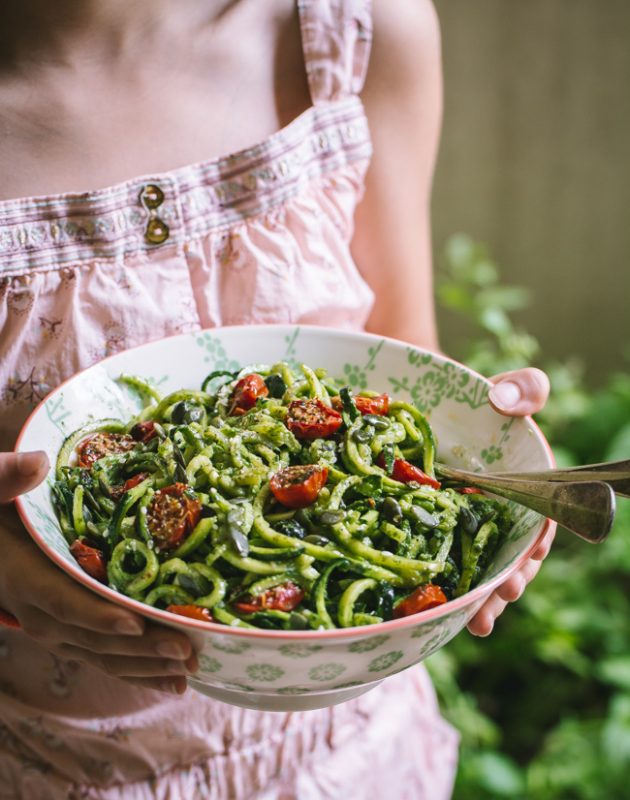 Salade de spaghetti de courgette et sauce déesse verte | Jujube en cuisine