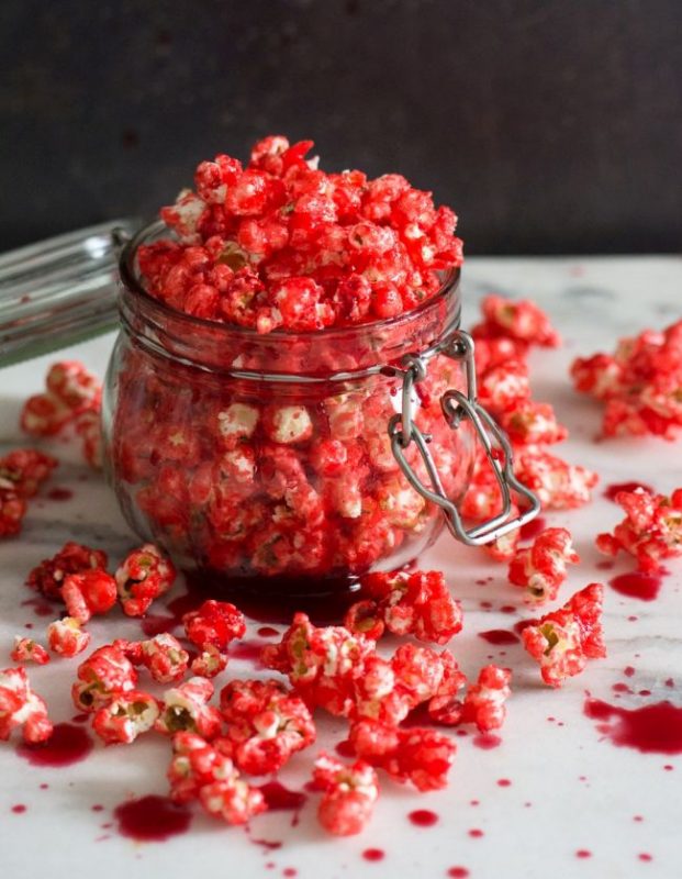 Popcorn sanguinaire (caramel rouge + coulis de framboise)  | Halloween | Jujube en cuisine