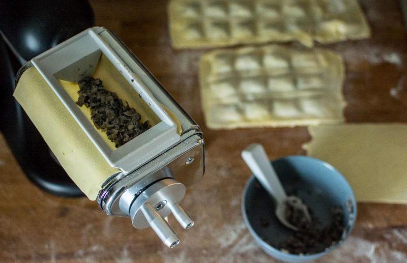 Machine pour la préparation et le remplissage des ravioli | KitchenAid | Jujube en cuisine